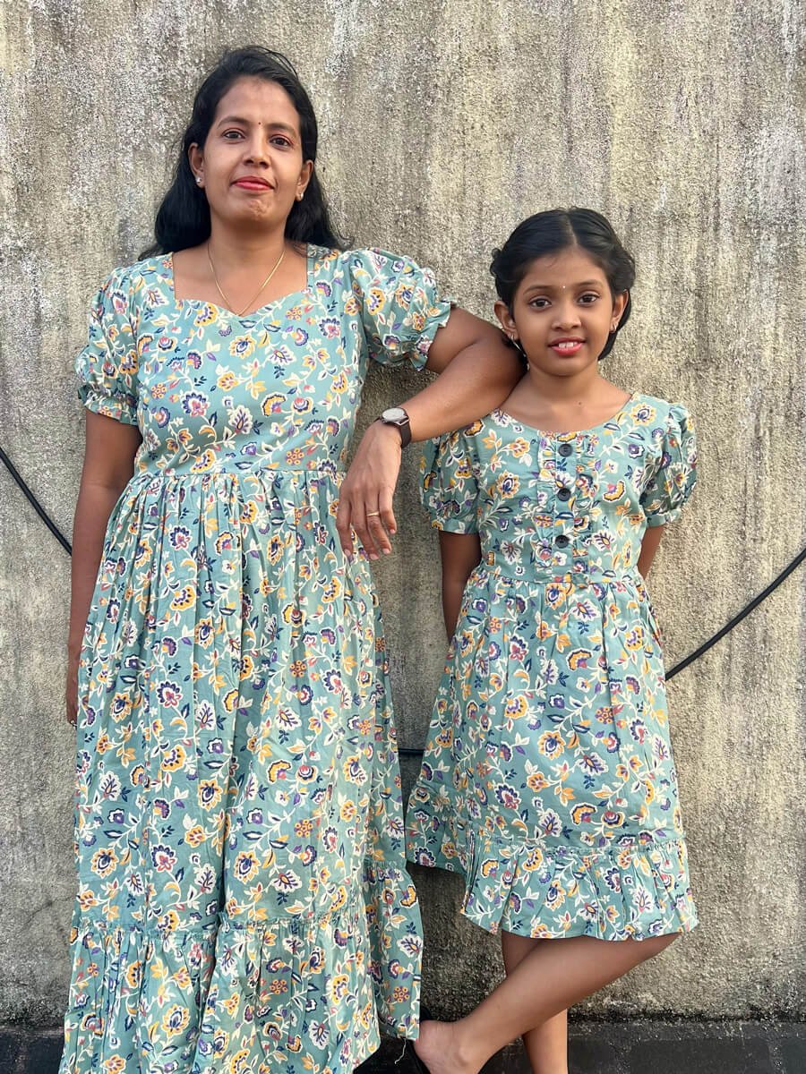 Pistha Floral Cotton Print Kurthi