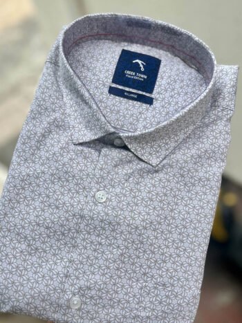 Light beige arrow print shirt